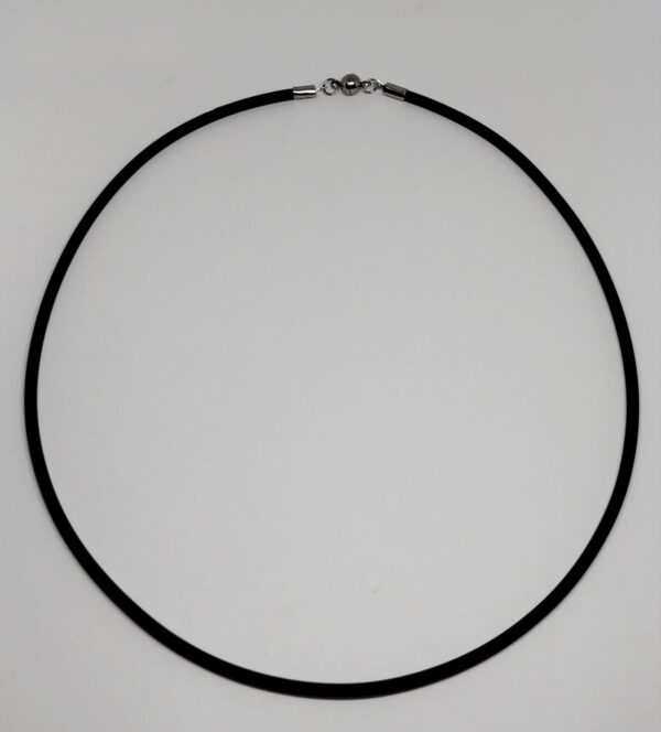 3 mm Naturkautschuckkette mit Edelstahlverschluss Magnet in 3 Grössen
