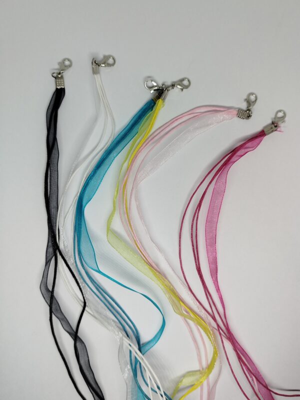 Organza Halsbänder